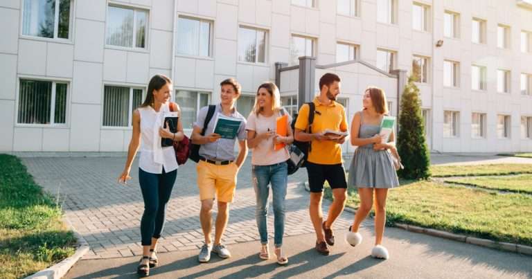 Why Students Choosing to MBBS in China